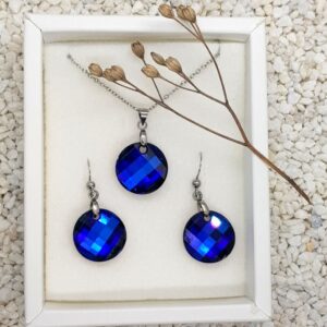 Fialovomodrá kulatá souprava