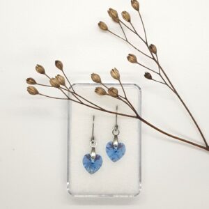 Leská modrá srdíčka