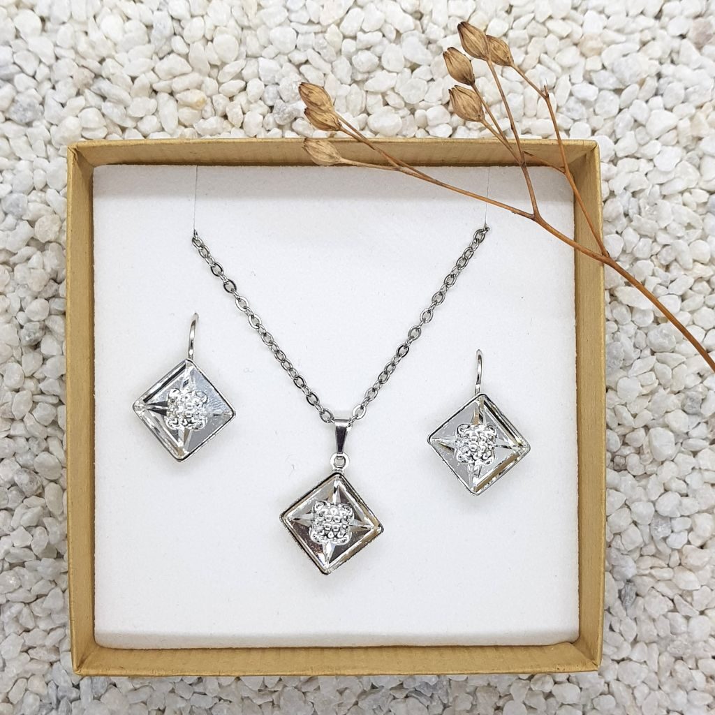 Hranatá souprava crystal - ručně vyráběný šperk Marie Chvojkové