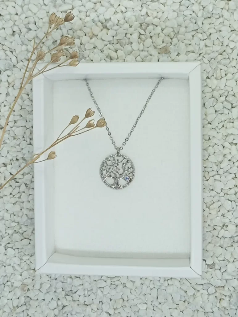 Strom života s kamínky Swarovski - ručně vyráběný šperk Marie Chvojkové
